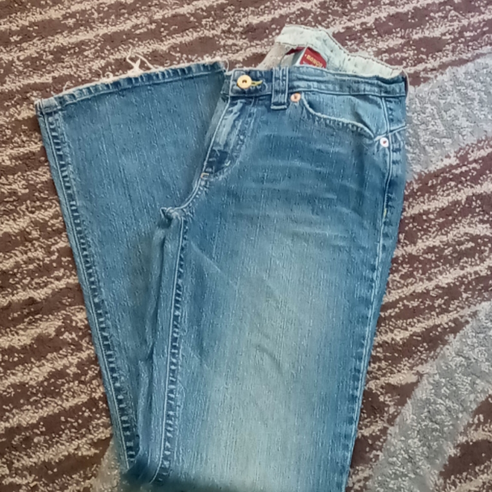 Distressed Bongo 👖 size 11